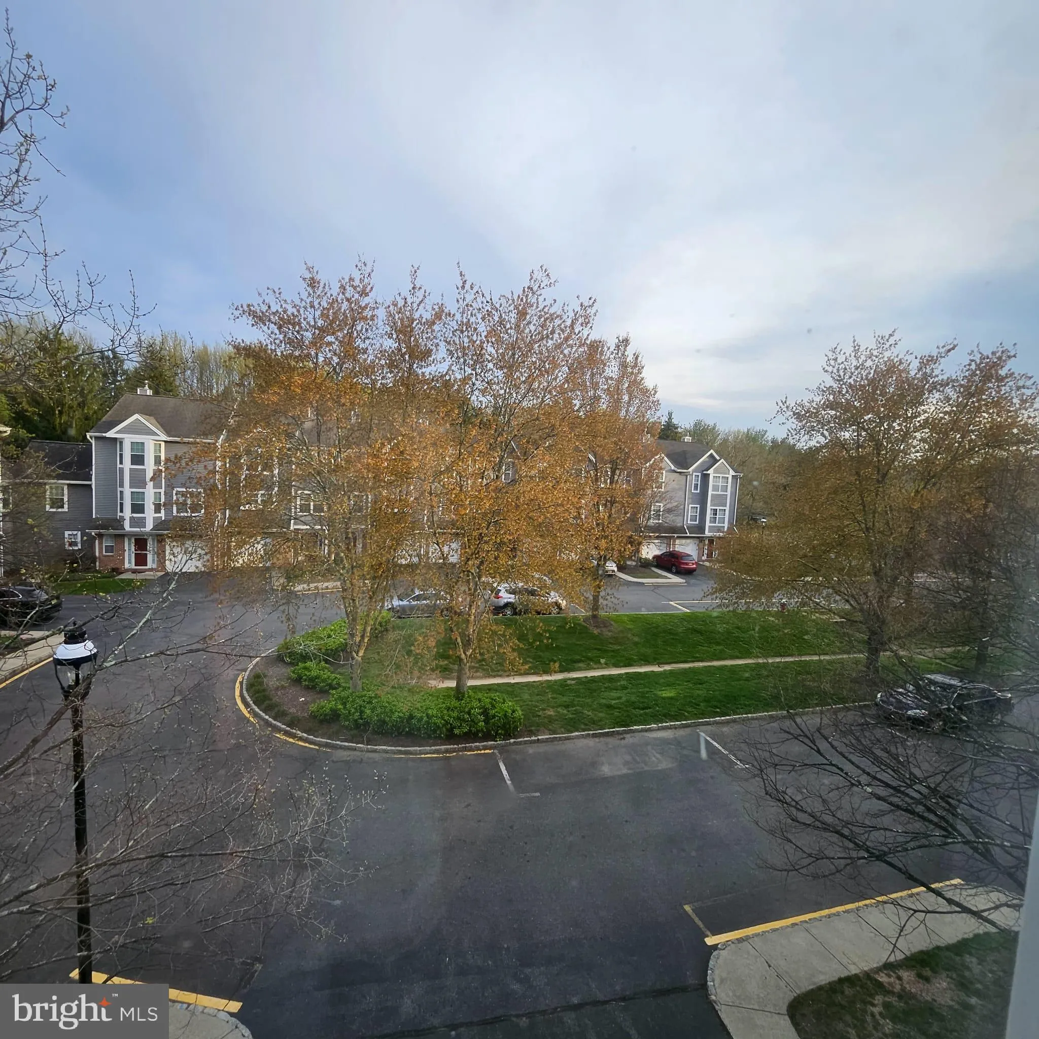 Princeton, New Jersey 08540, United States, 2 Bedrooms Bedrooms, ,2 BathroomsBathrooms,Residential,Contingent,117203