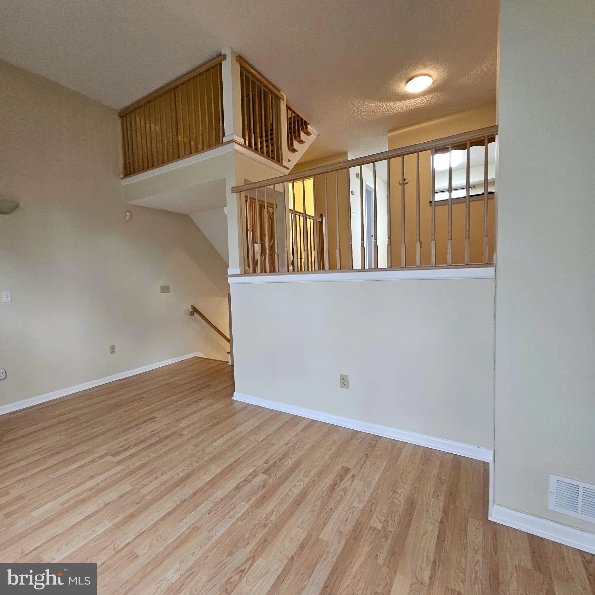 Princeton, New Jersey 08540, United States, 2 Bedrooms Bedrooms, ,2 BathroomsBathrooms,Residential,Contingent,117203