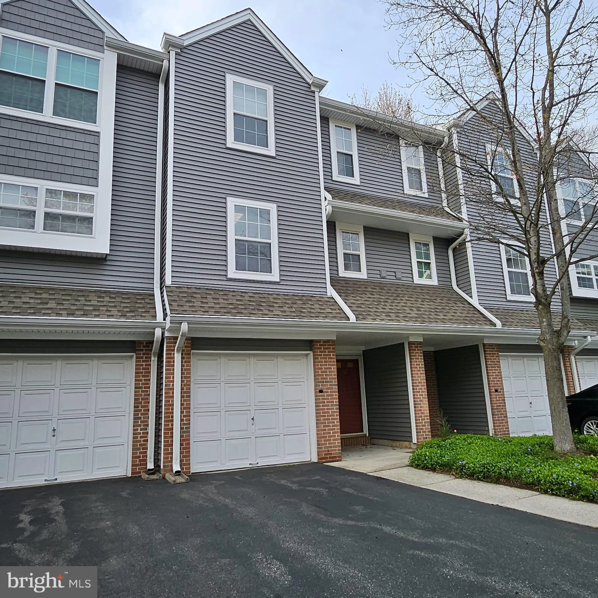 Princeton, New Jersey 08540, United States, 2 Bedrooms Bedrooms, ,2 BathroomsBathrooms,Residential,Contingent,117203