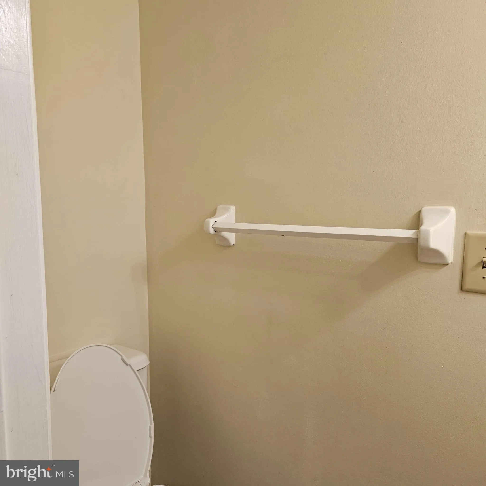 Princeton, New Jersey 08540, United States, 2 Bedrooms Bedrooms, ,2 BathroomsBathrooms,Residential,Contingent,117203