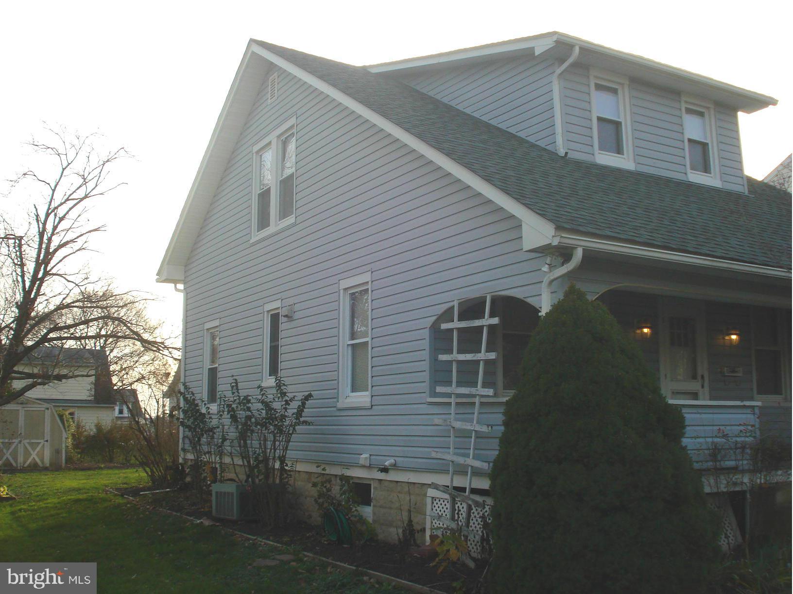 CROMWELL MANOR - Residential