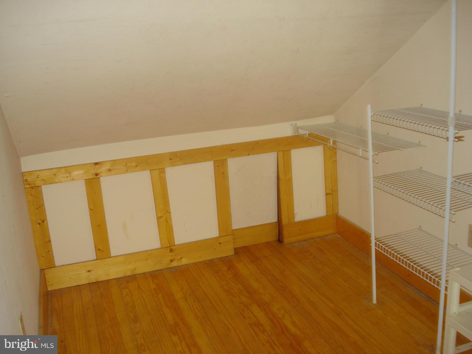 CROMWELL MANOR - Residential