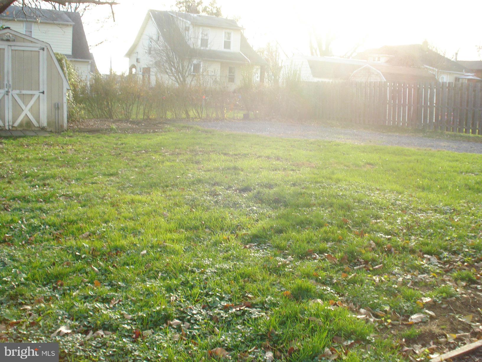 CROMWELL MANOR - Residential