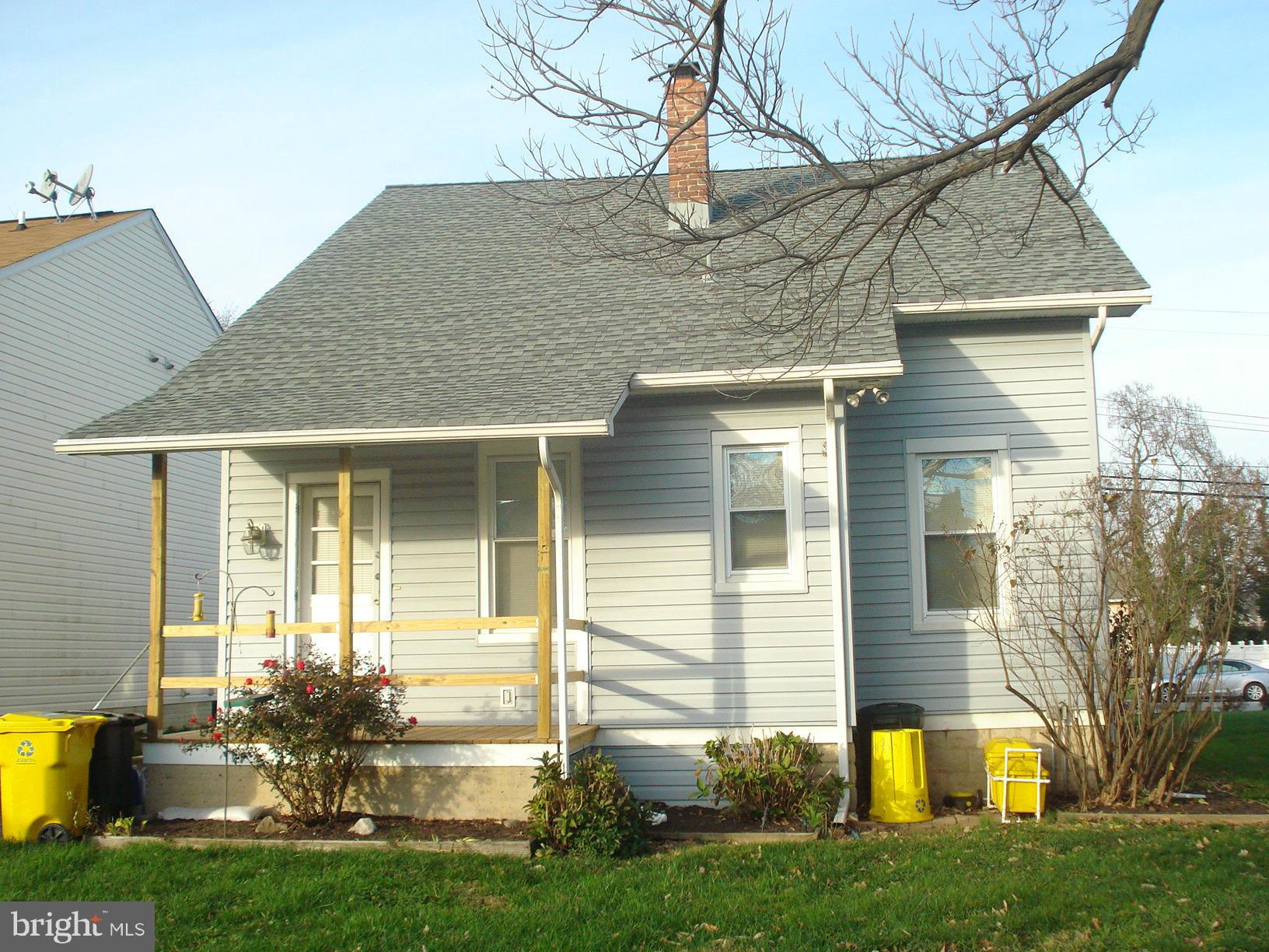 CROMWELL MANOR - Residential