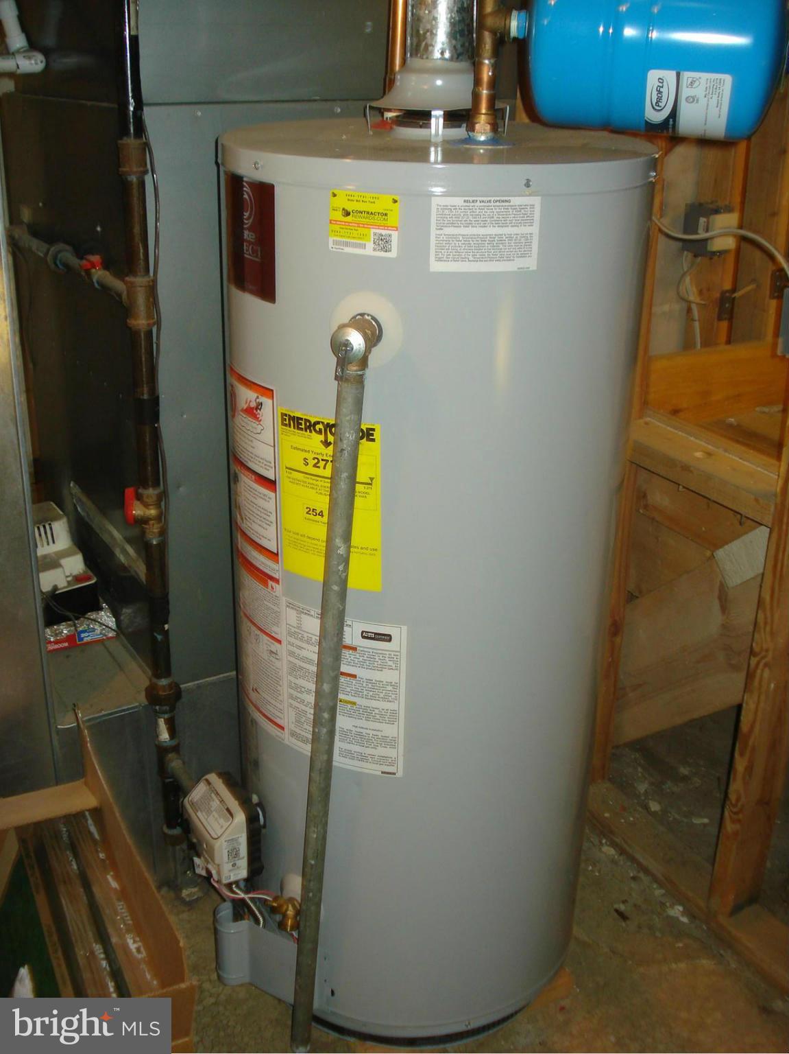 CROMWELL MANOR - Residential