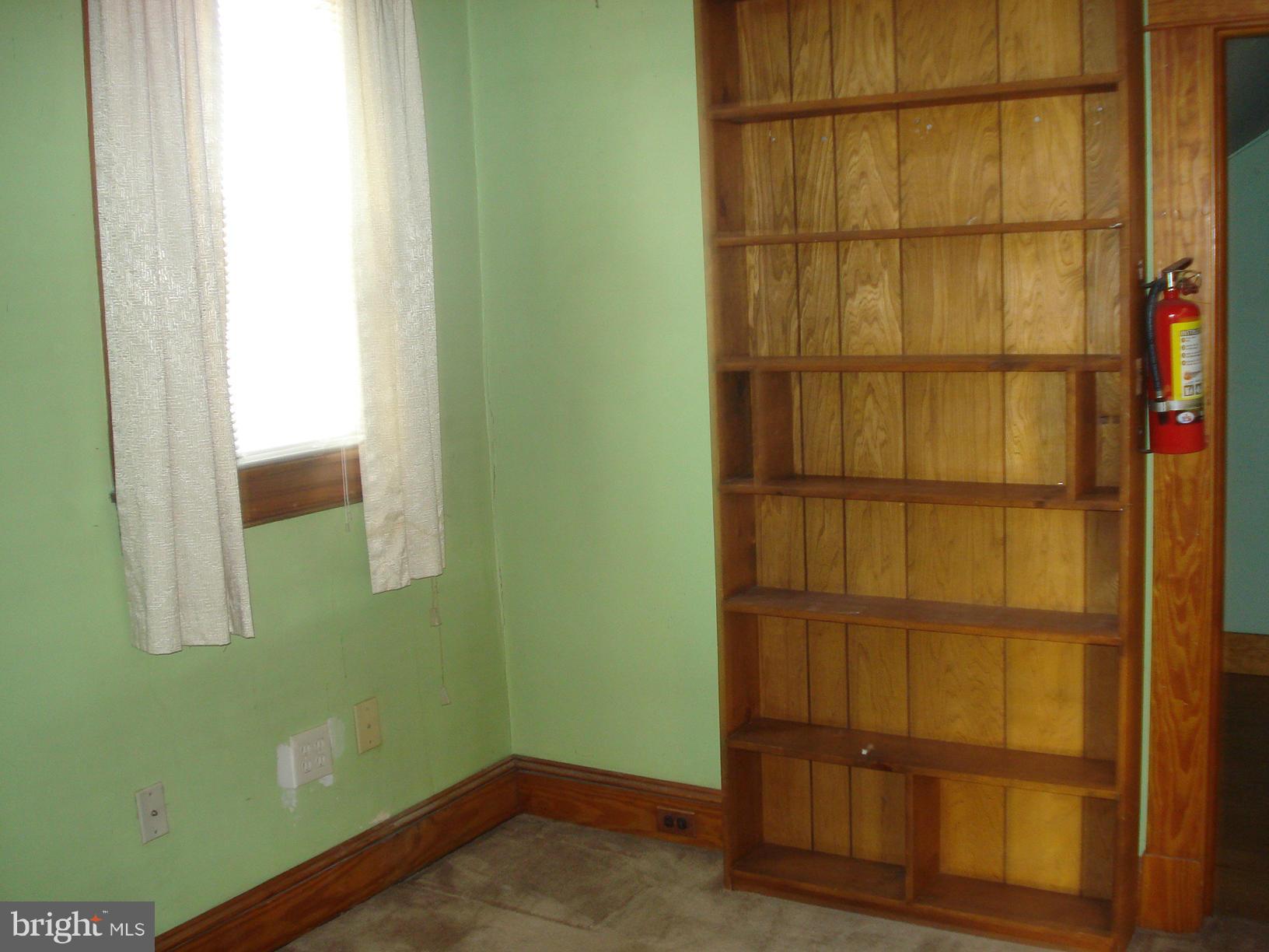 CROMWELL MANOR - Residential