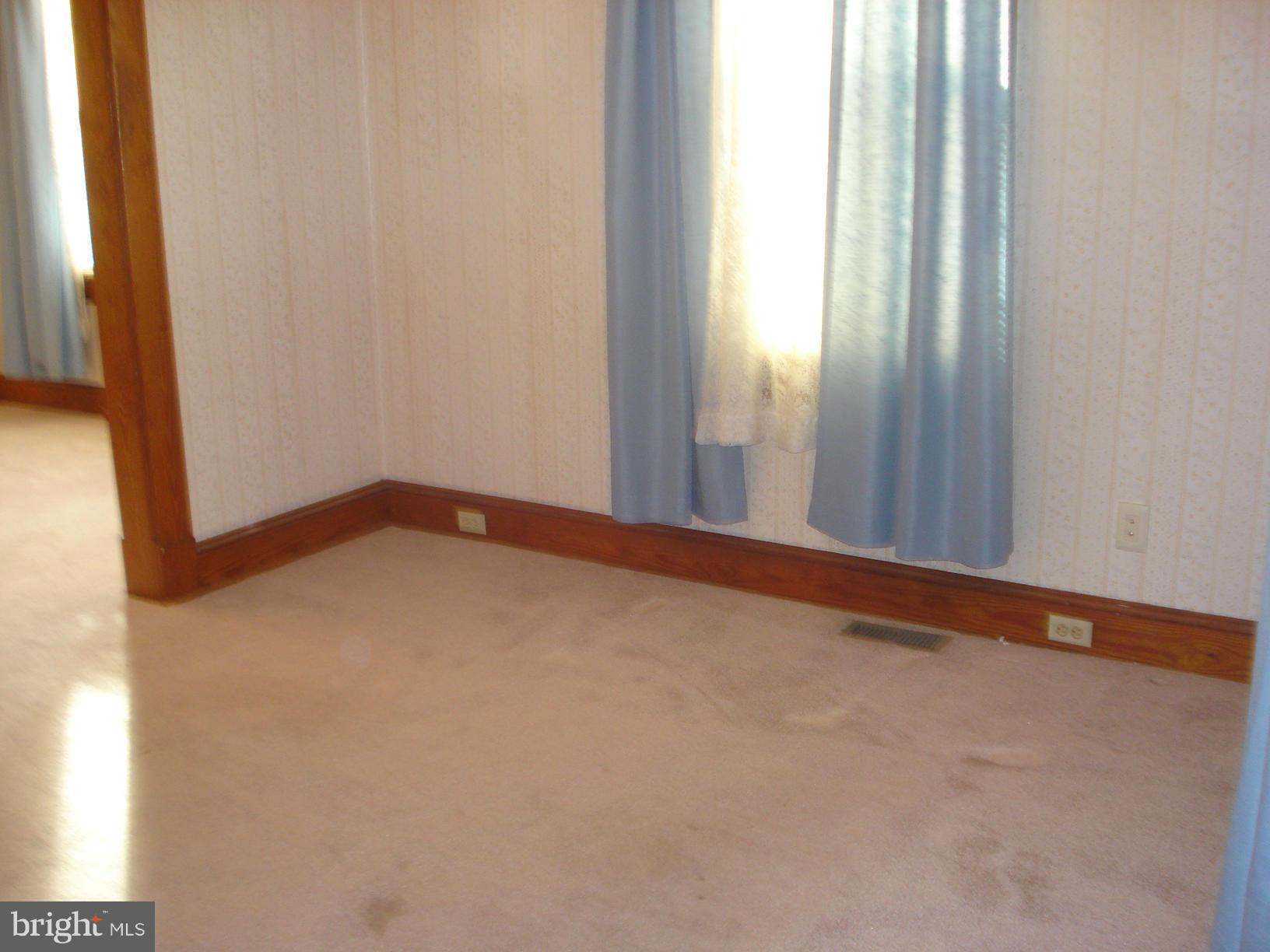 CROMWELL MANOR - Residential