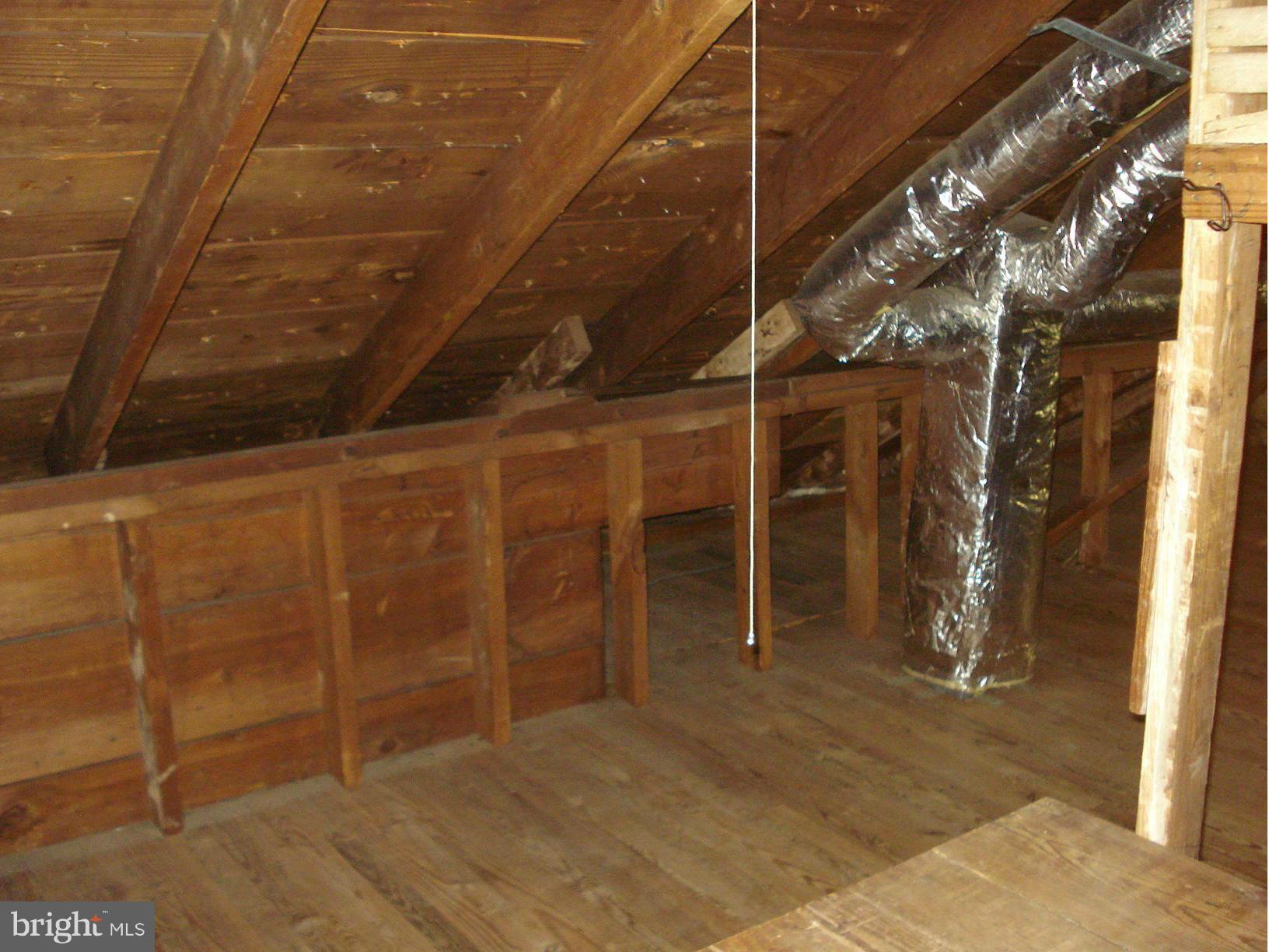 CROMWELL MANOR - Residential