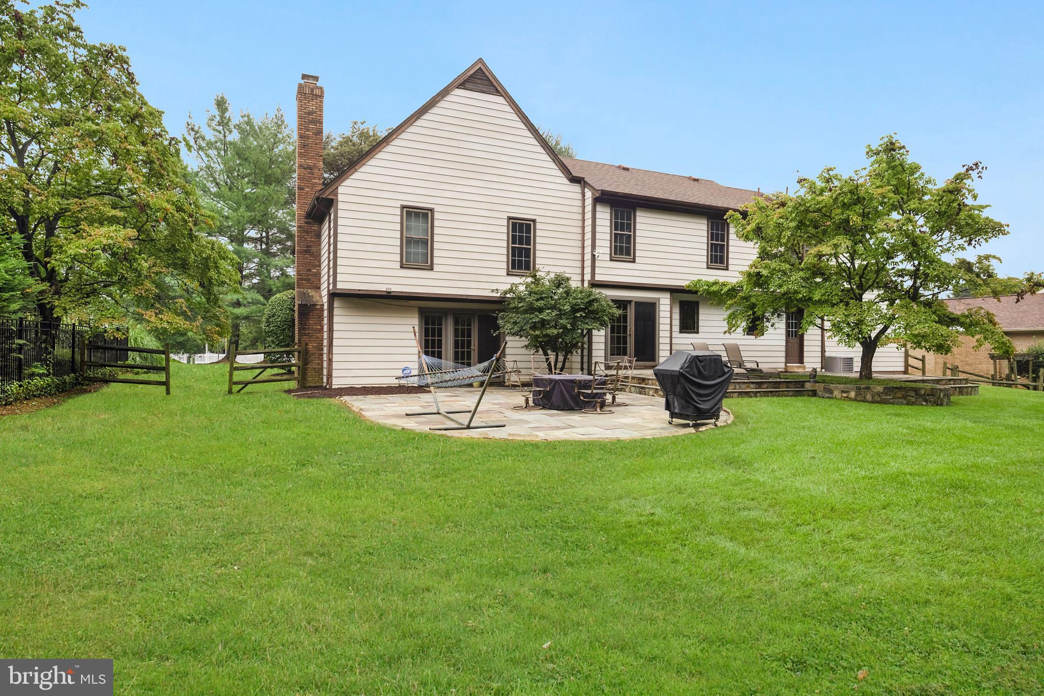 FALCONHURST - Residential