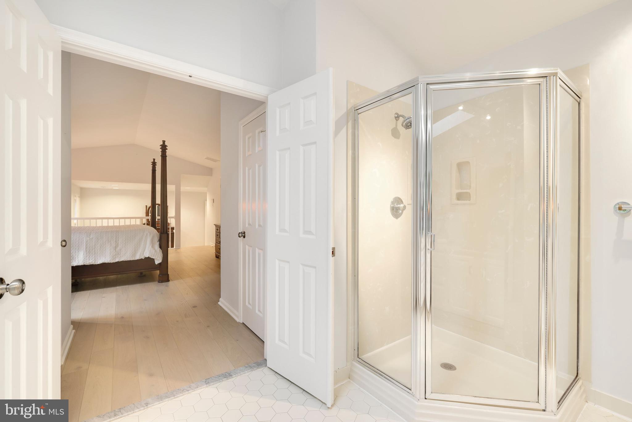 FALCONHURST - Residential