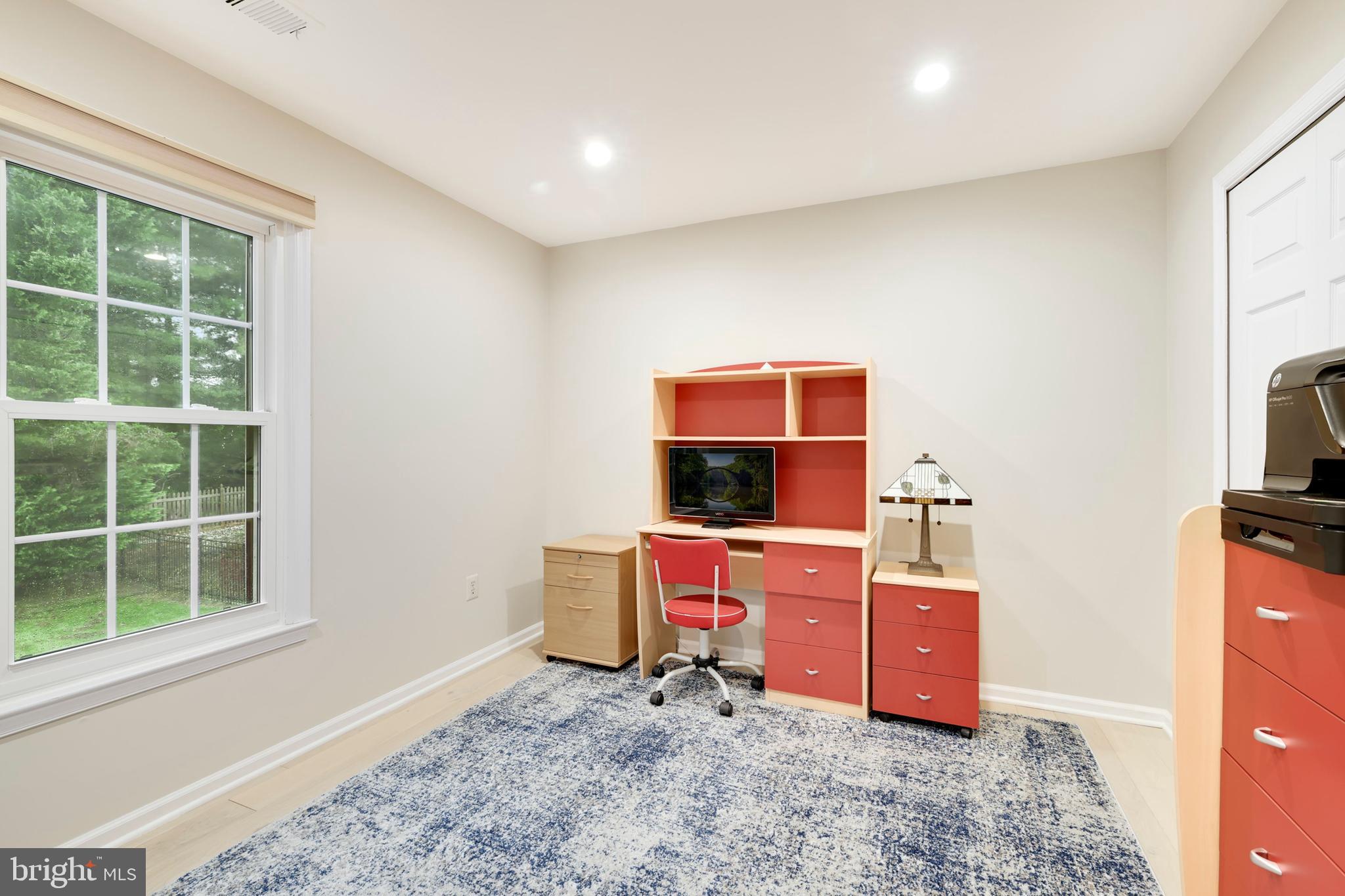 FALCONHURST - Residential