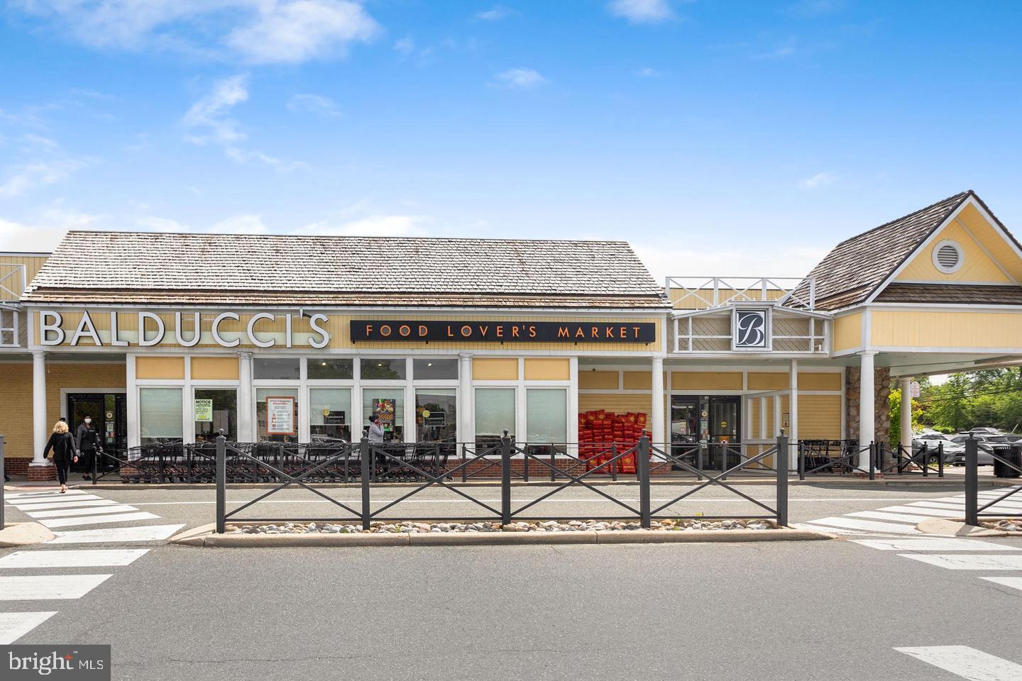 FALCONHURST - Residential