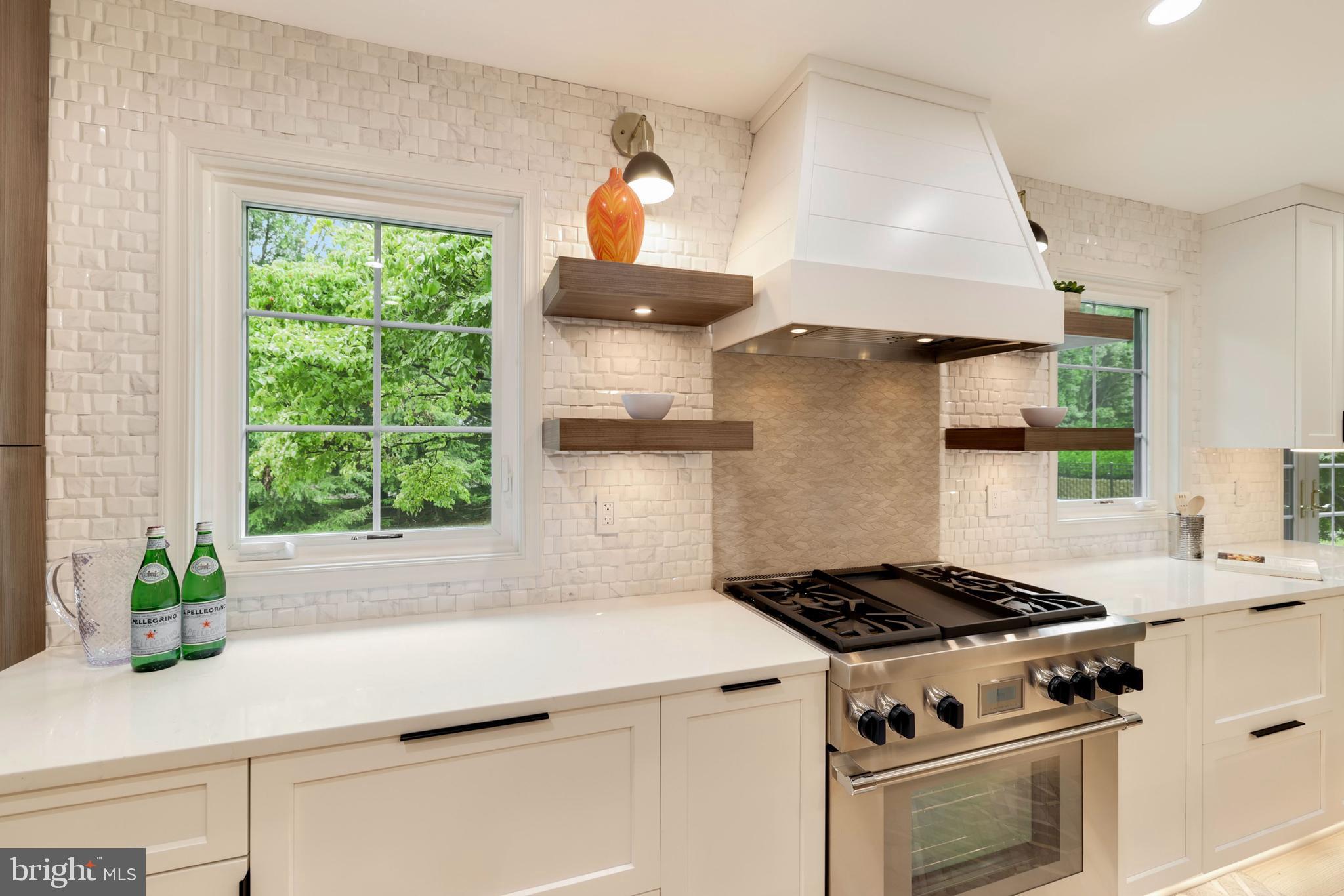 FALCONHURST - Residential