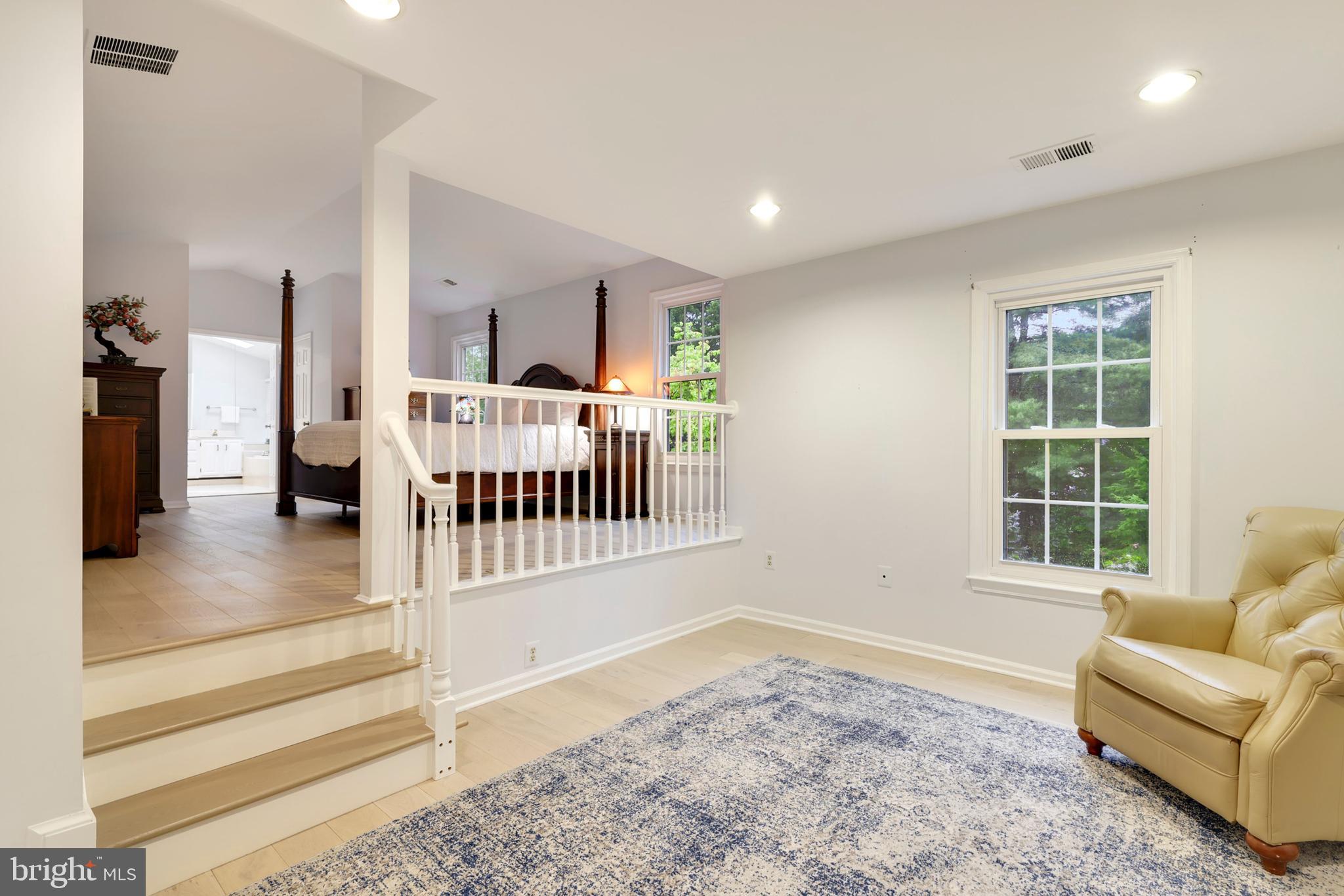 FALCONHURST - Residential