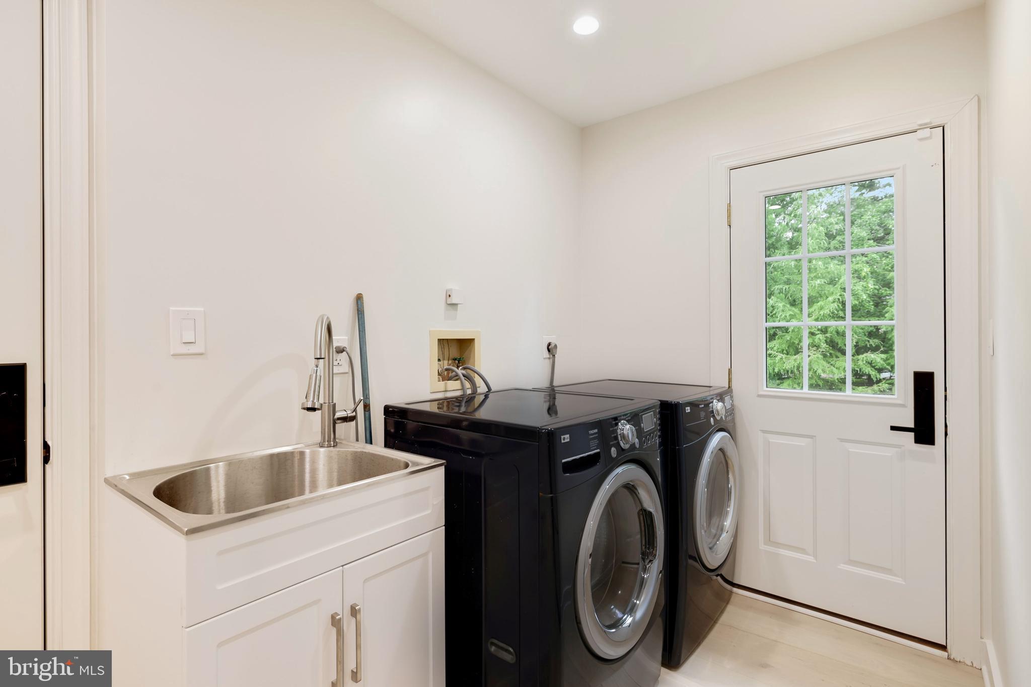 FALCONHURST - Residential