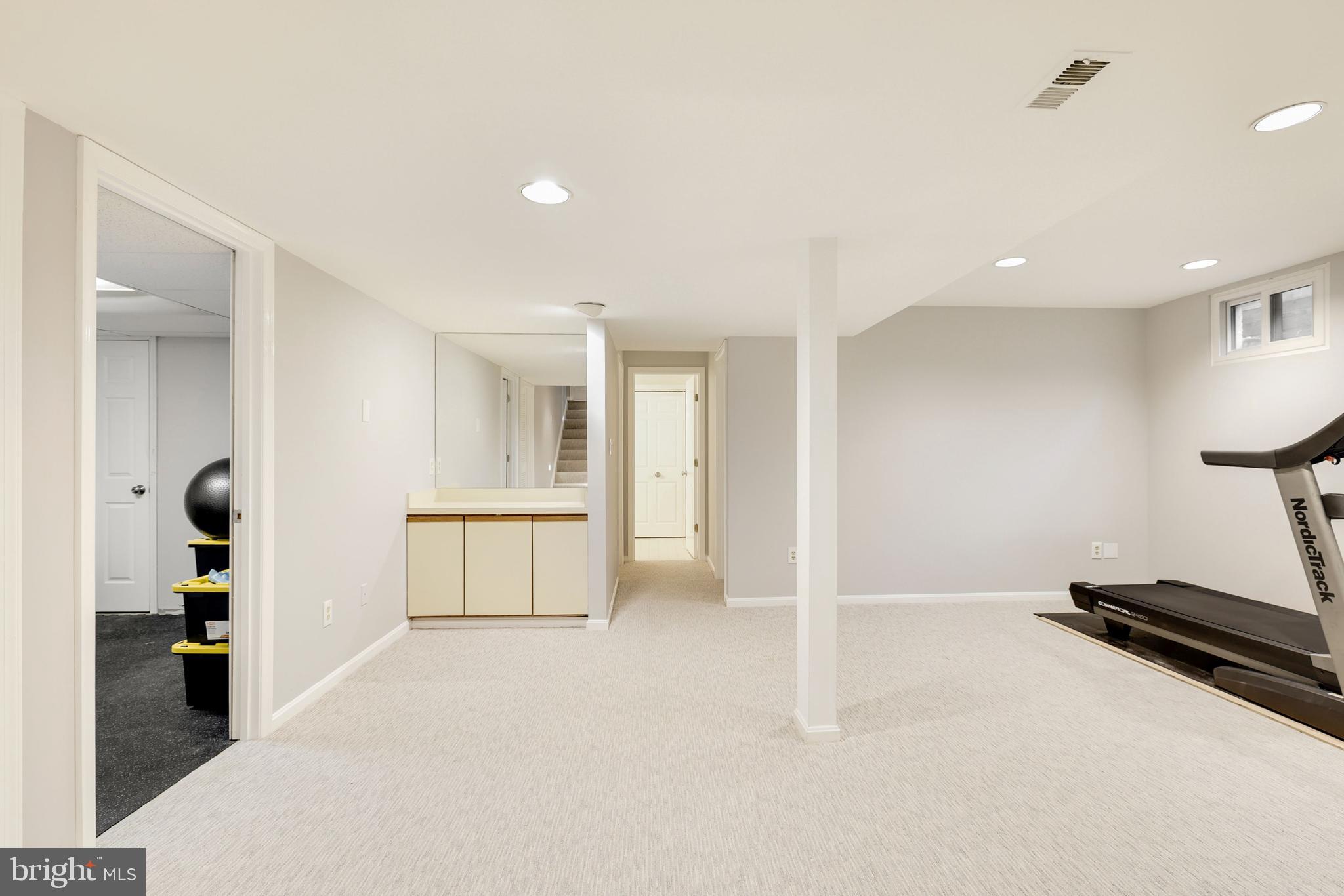 FALCONHURST - Residential