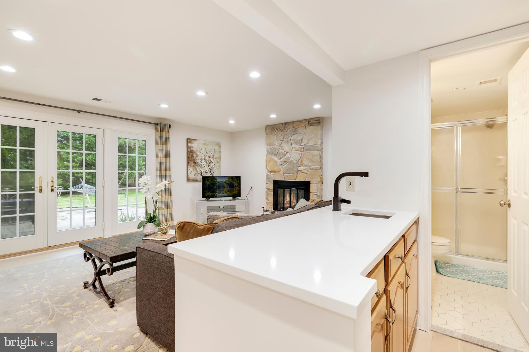 FALCONHURST - Residential