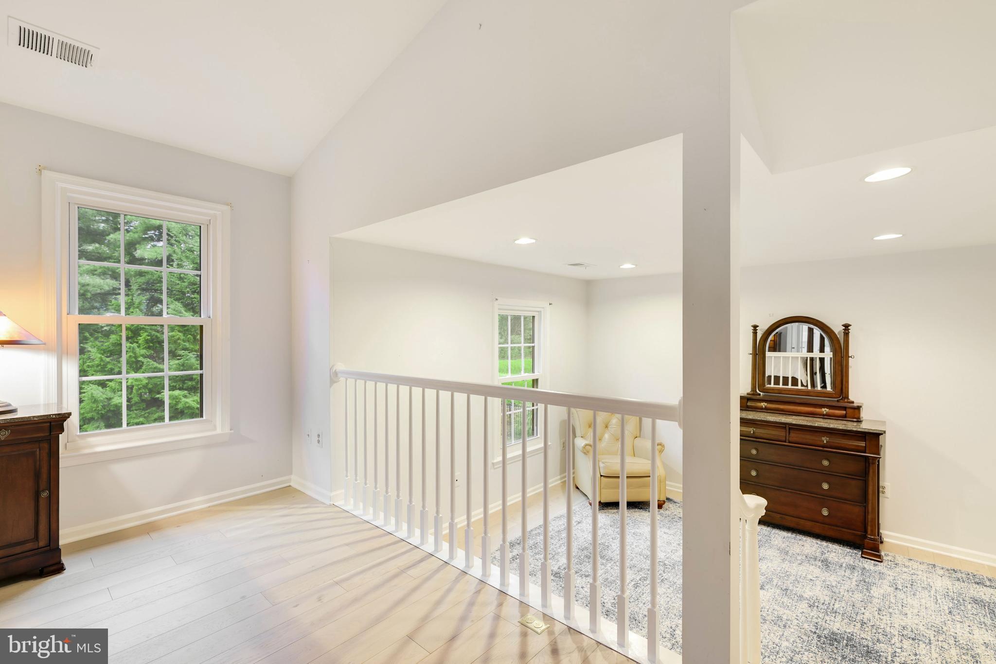 FALCONHURST - Residential