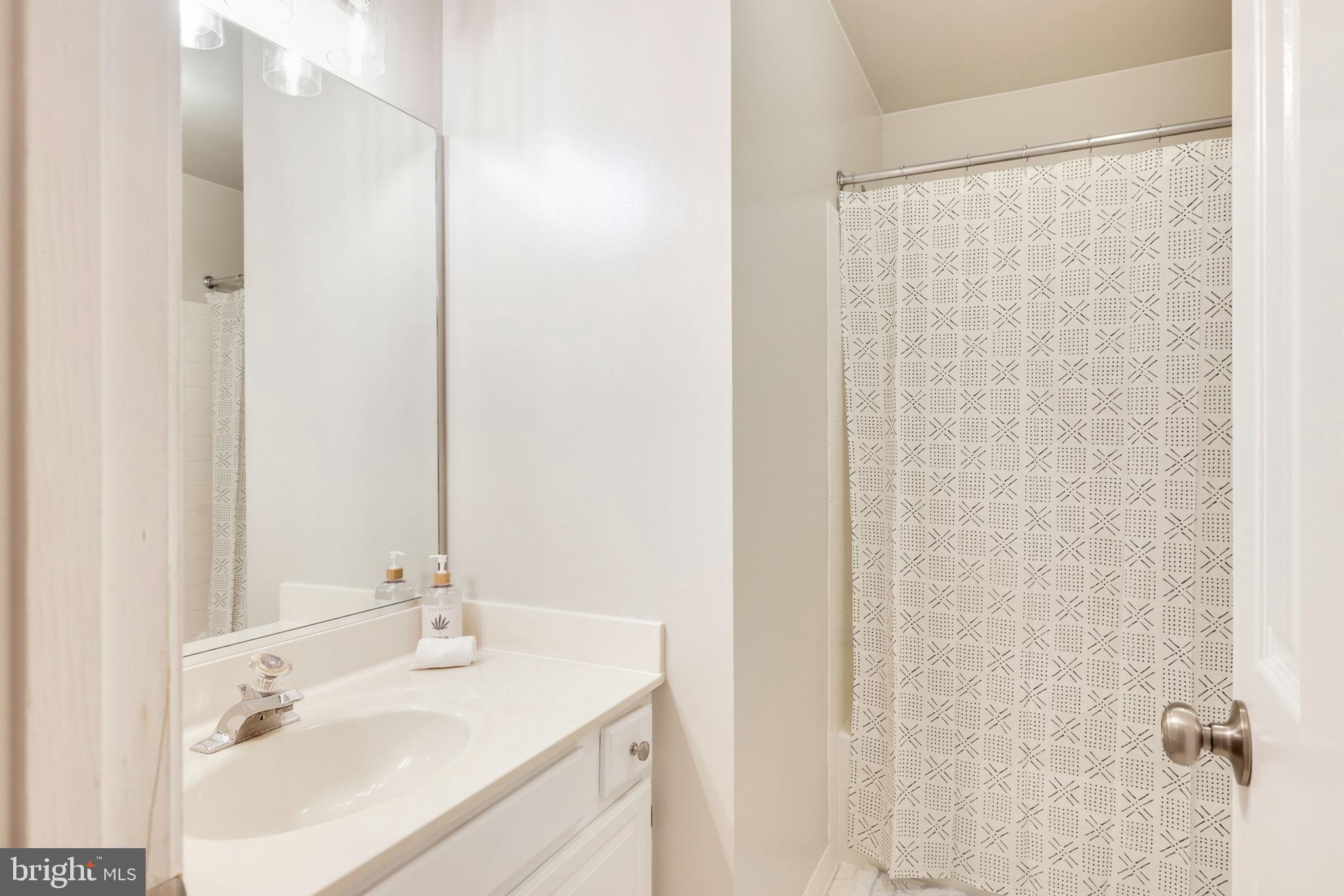 FALCONHURST - Residential