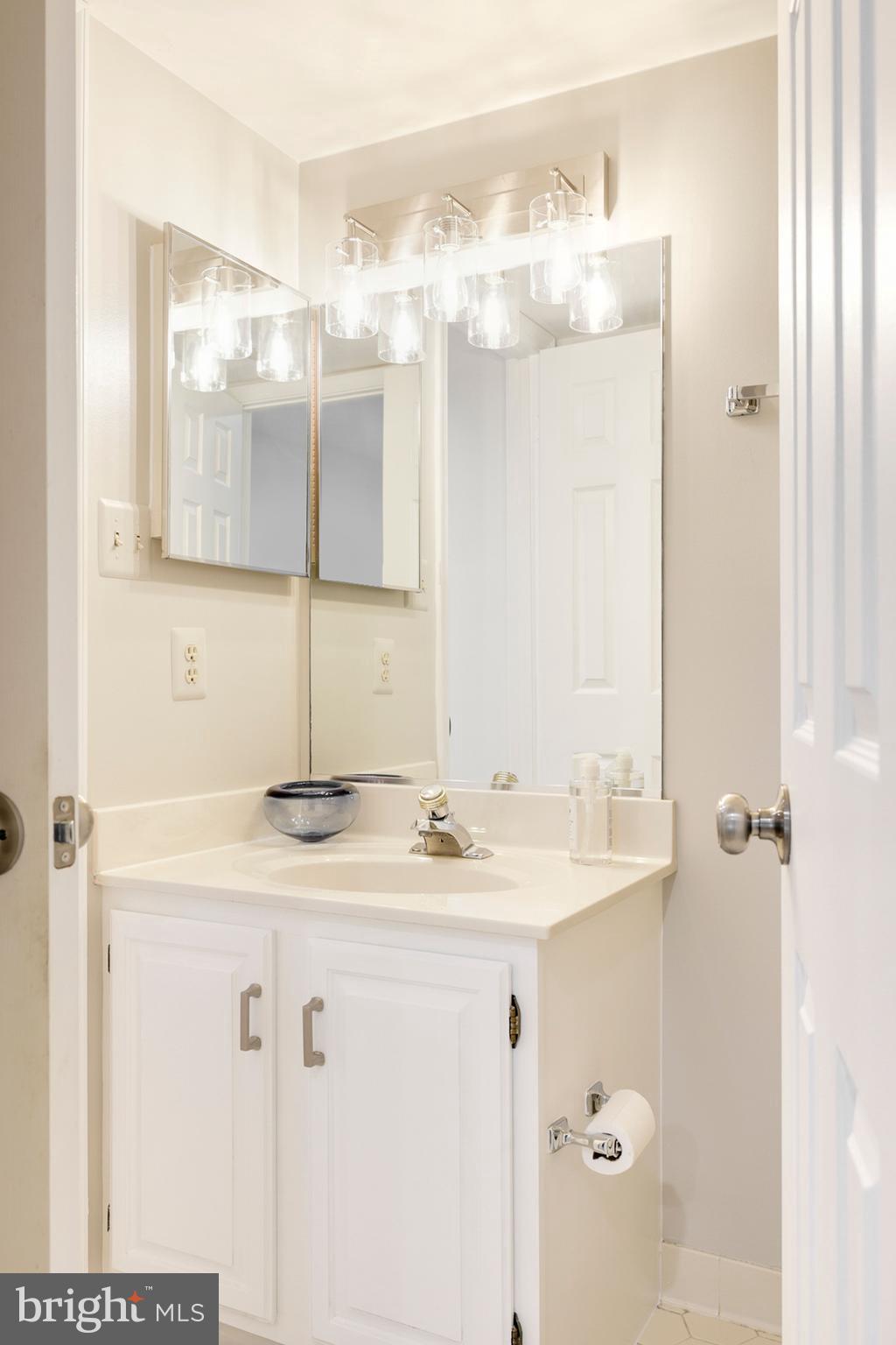 FALCONHURST - Residential