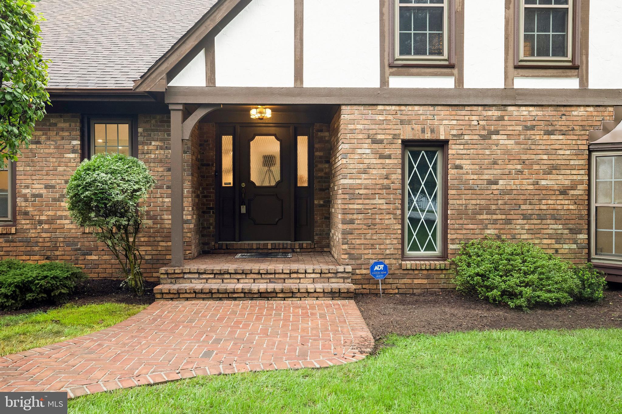 FALCONHURST - Residential