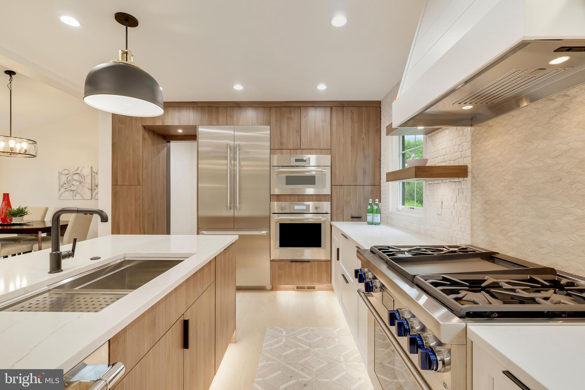 FALCONHURST - Residential