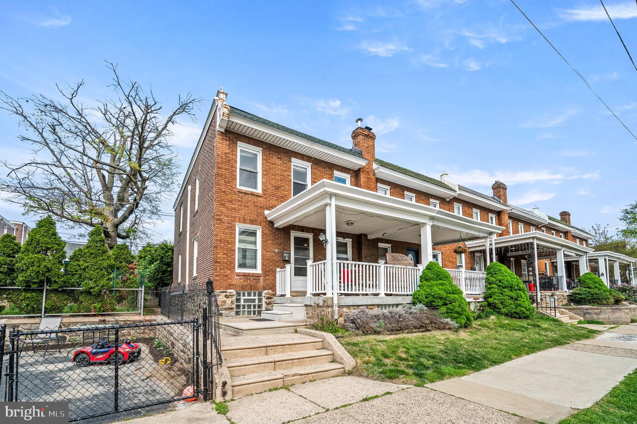 Philadelphia, Pennsylvania 19128, United States, 3 Bedrooms Bedrooms, ,2 BathroomsBathrooms,Residential,Contingent,122930