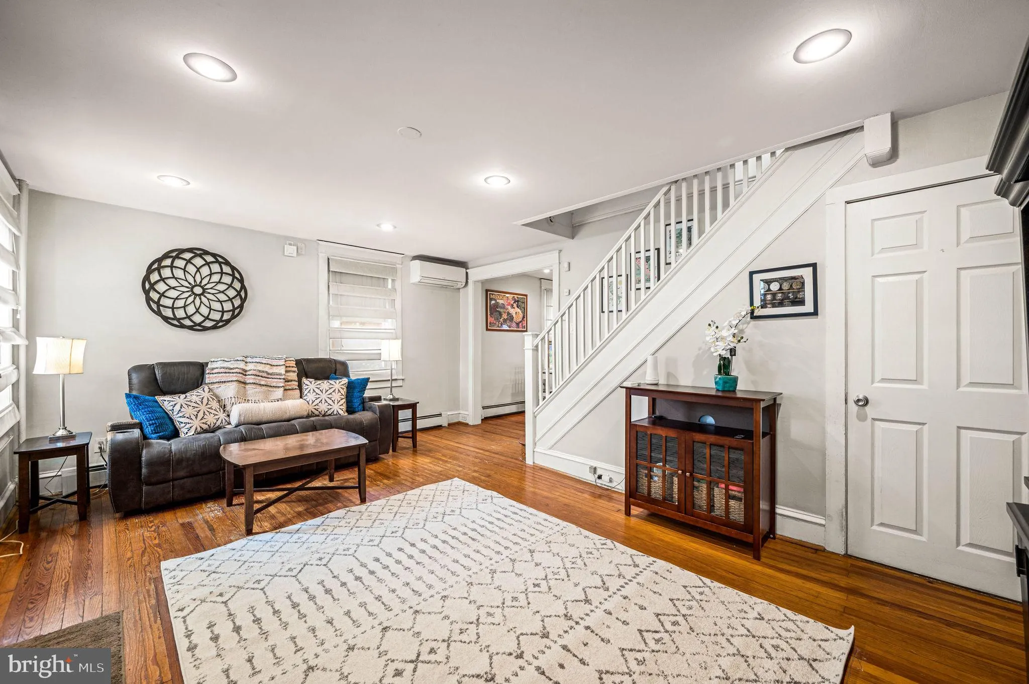 Philadelphia, Pennsylvania 19128, United States, 3 Bedrooms Bedrooms, ,2 BathroomsBathrooms,Residential,Contingent,122930