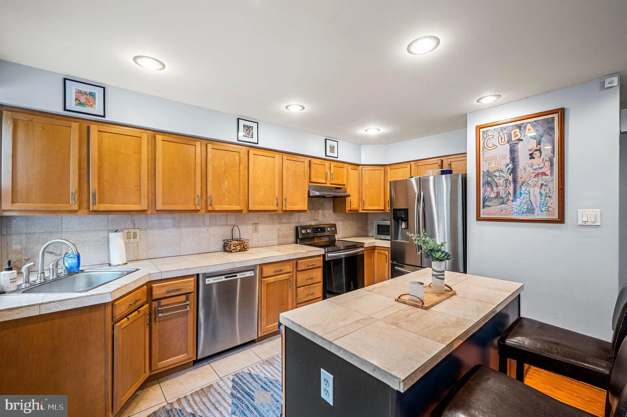 Philadelphia, Pennsylvania 19128, United States, 3 Bedrooms Bedrooms, ,2 BathroomsBathrooms,Residential,Contingent,122930