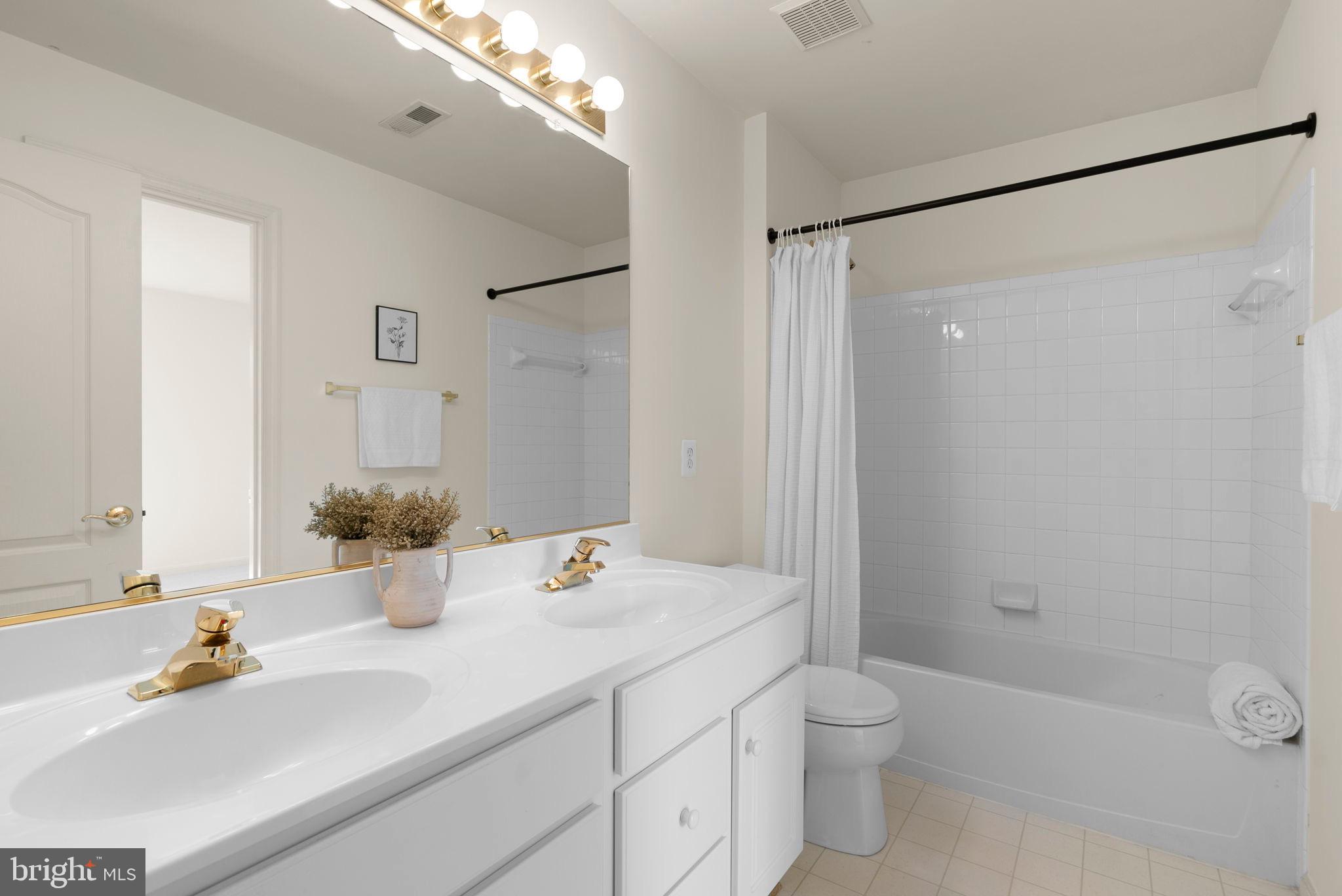 TRACEYS CREEK - Residential