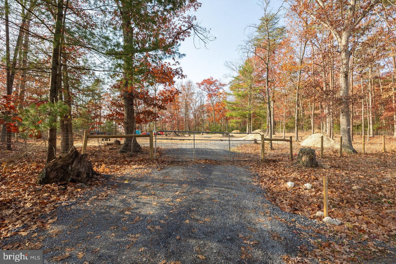 SERENITY RIDGE - Land