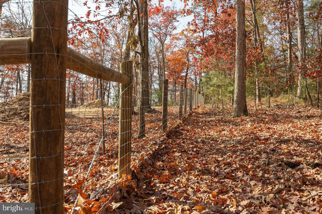 SERENITY RIDGE - Land