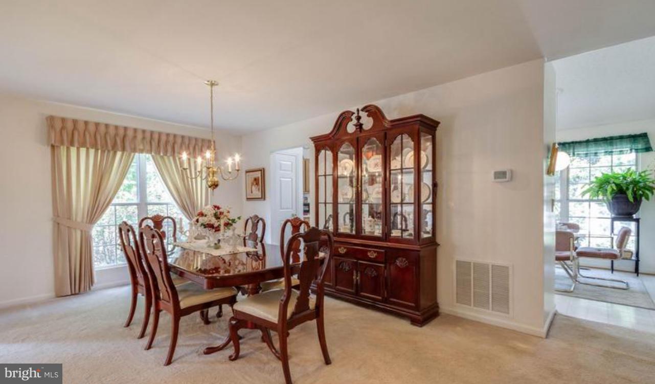 FOXRIDGE - Residential Lease