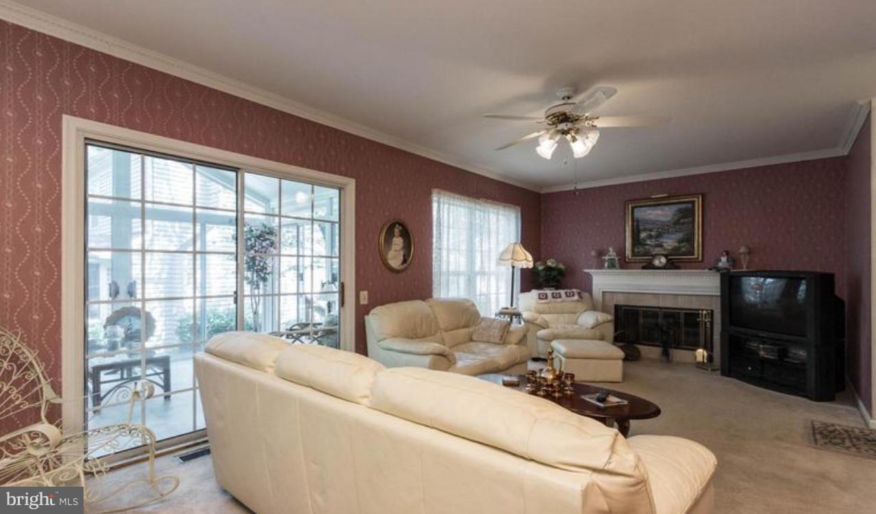 FOXRIDGE - Residential Lease