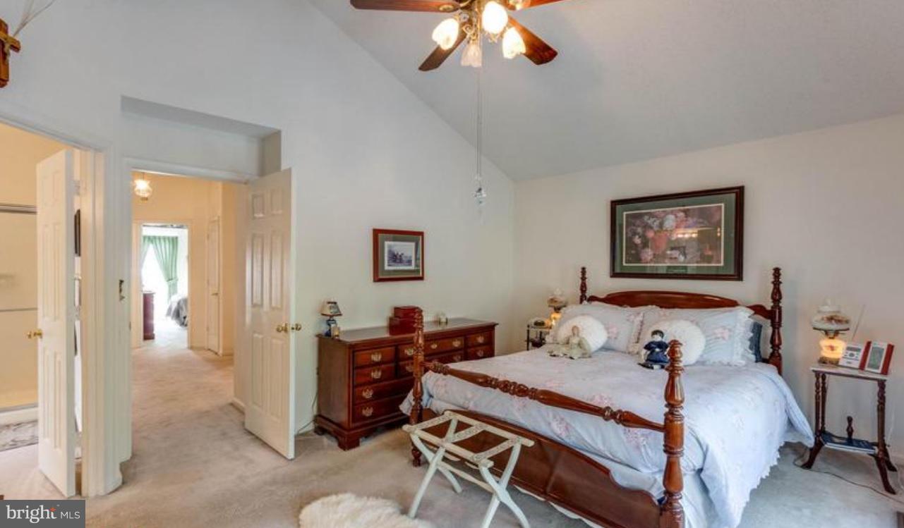 FOXRIDGE - Residential Lease