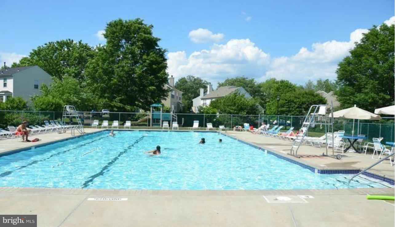 FOXRIDGE - Residential Lease