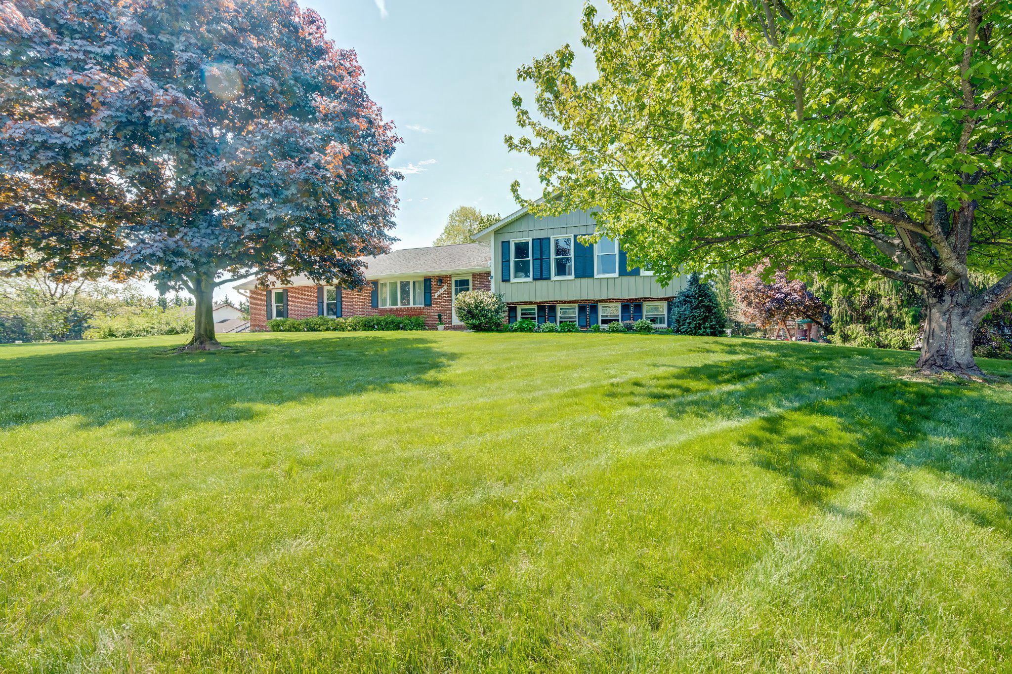 BRADDOCK ESTATES - Residential