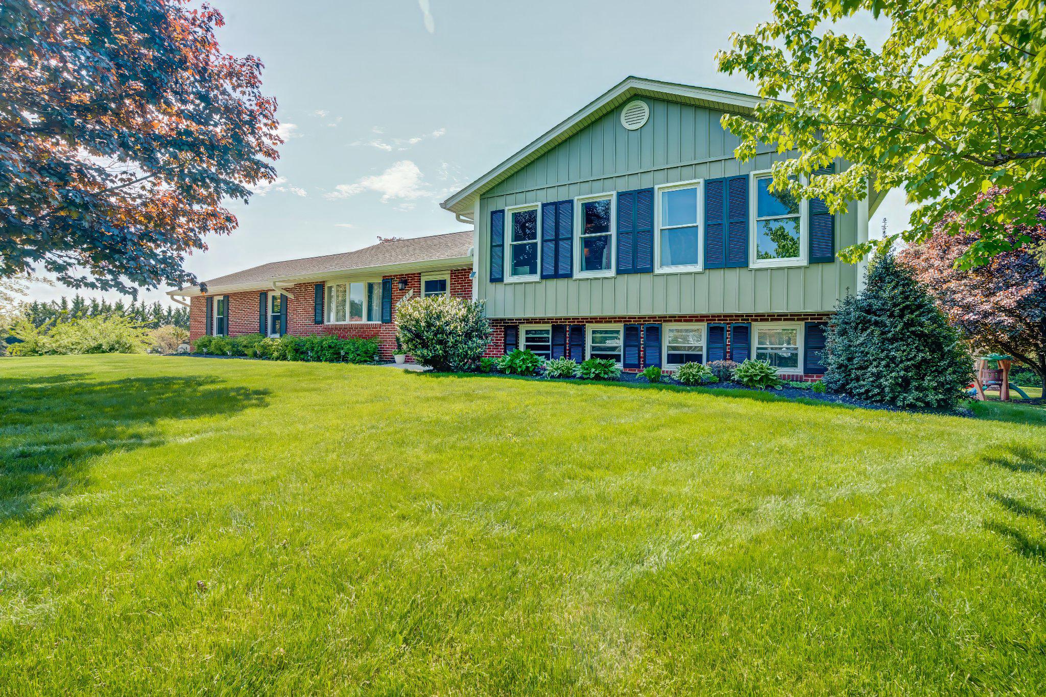 BRADDOCK ESTATES - Residential