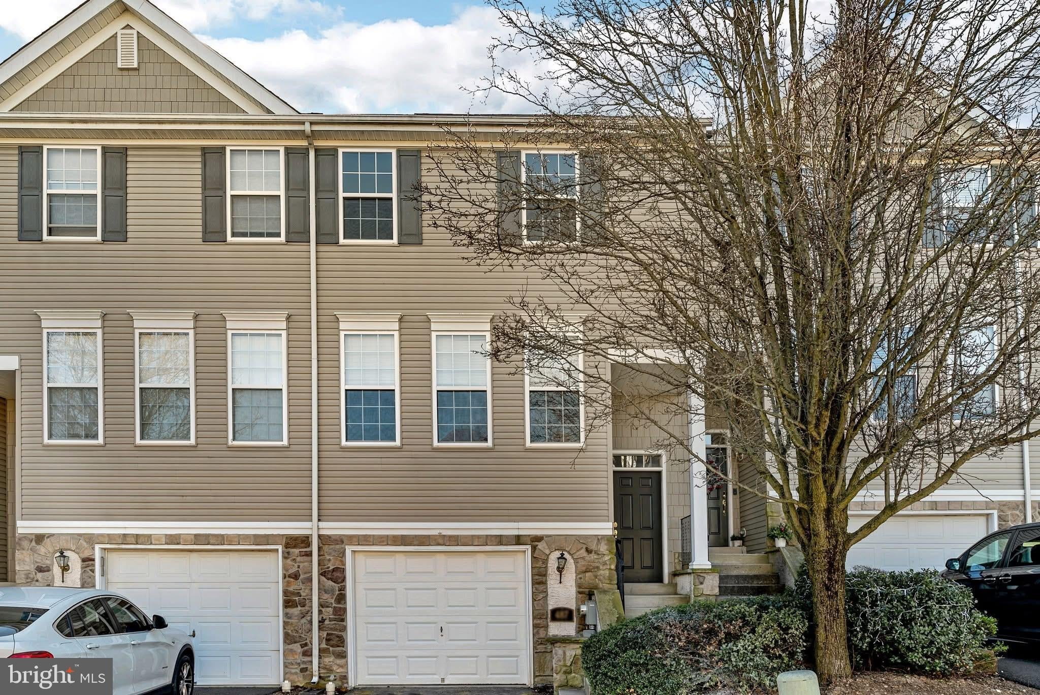 487 FORT HILL CIRCLE