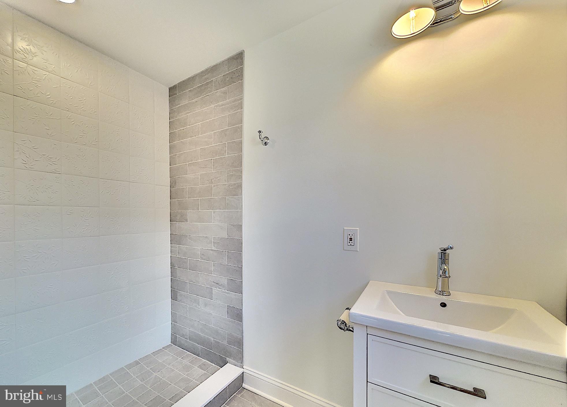 PENN WYNNE - Residential