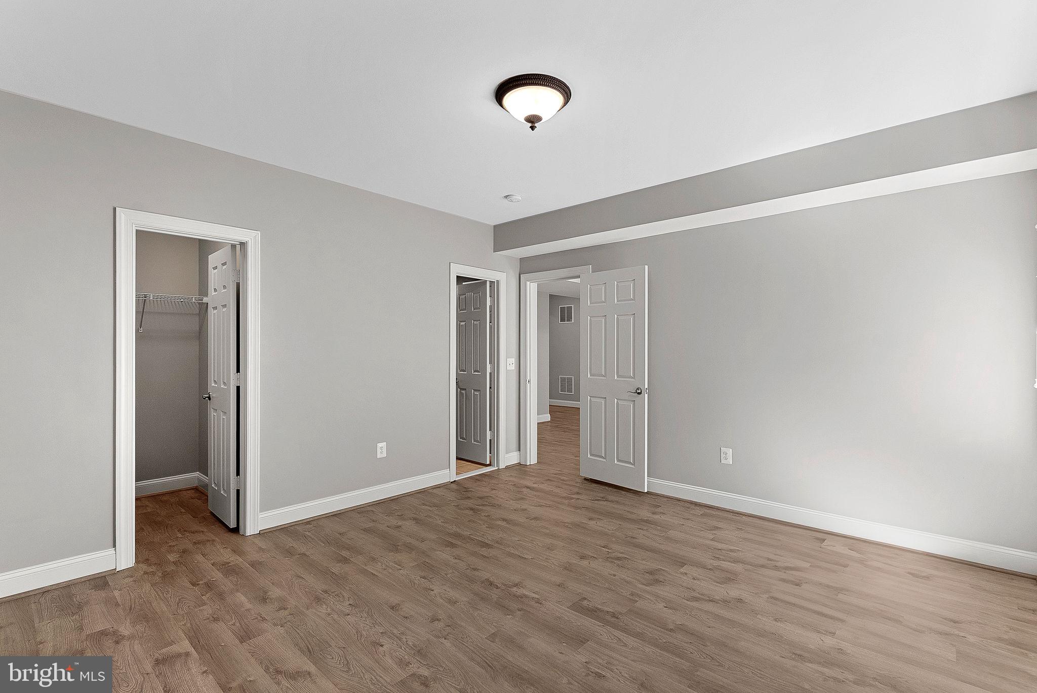 VILLAGE OF WAXPOOL - Residential