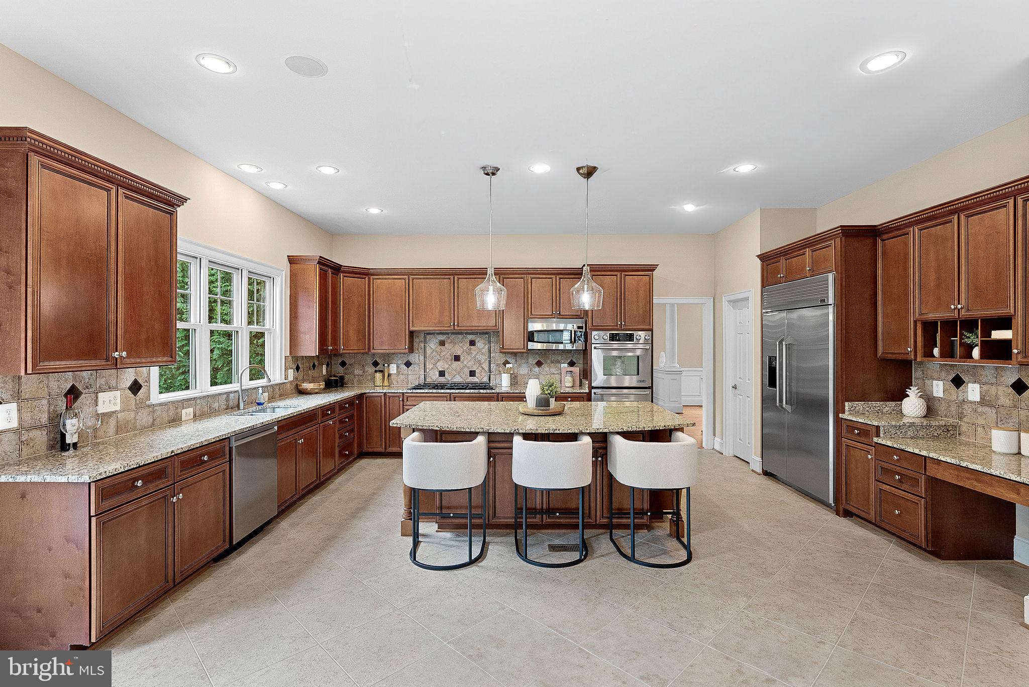 VILLAGE OF WAXPOOL - Residential