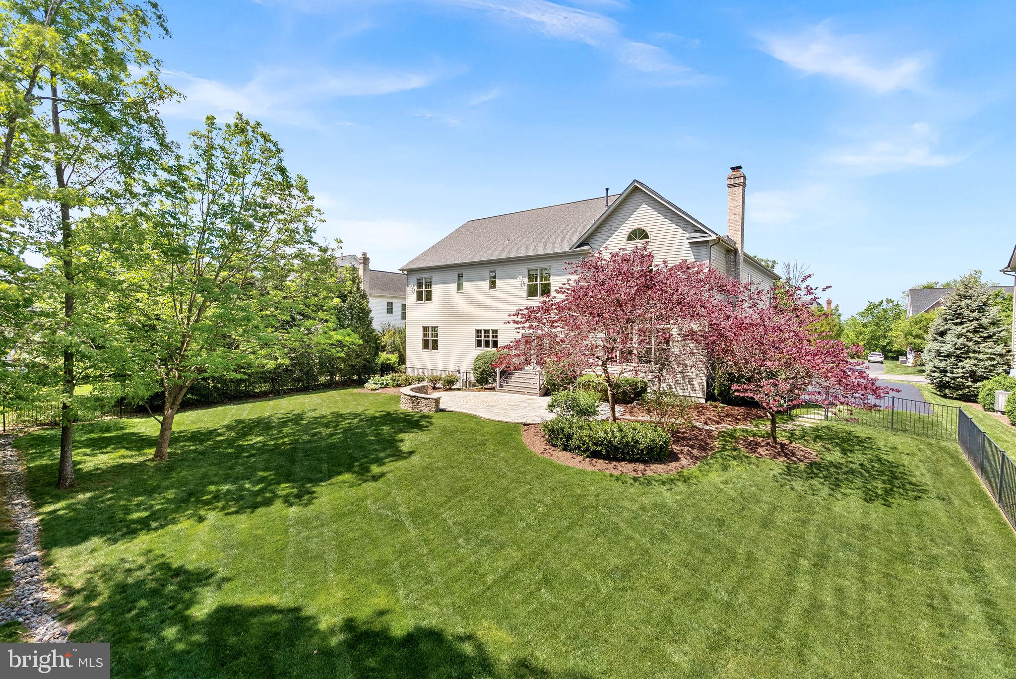 VILLAGE OF WAXPOOL - Residential