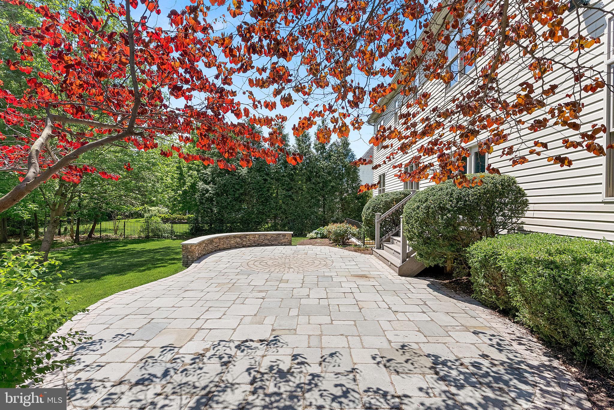 VILLAGE OF WAXPOOL - Residential