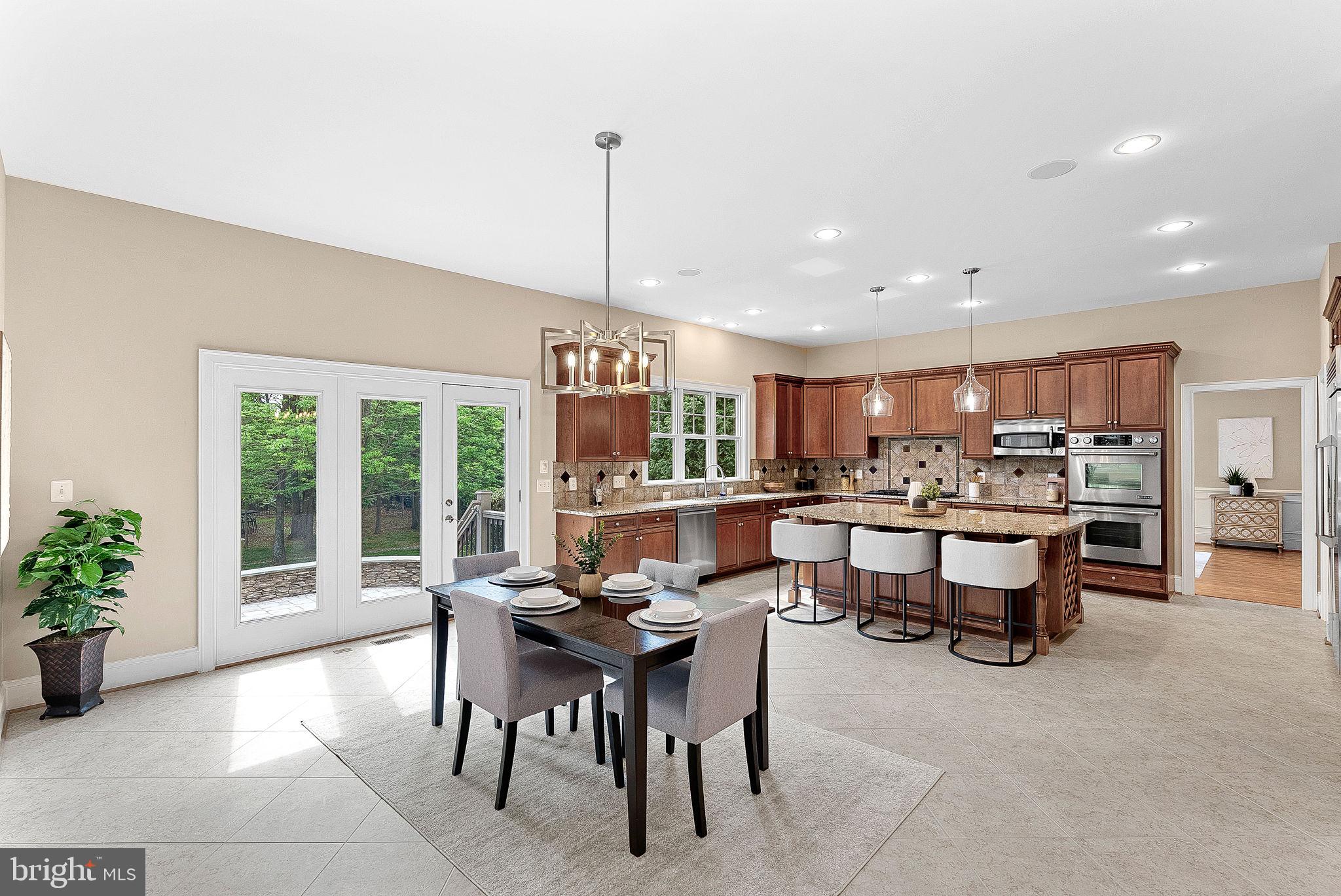 VILLAGE OF WAXPOOL - Residential