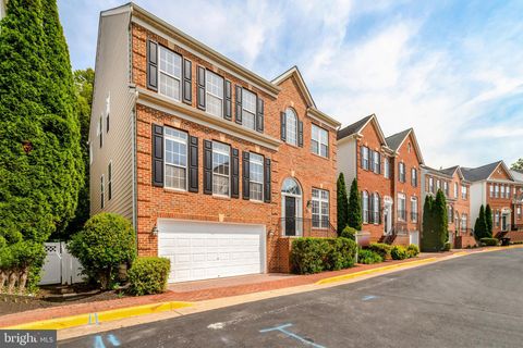 7013 STONE INLET DRIVE FORT BELVOIR VA 22060