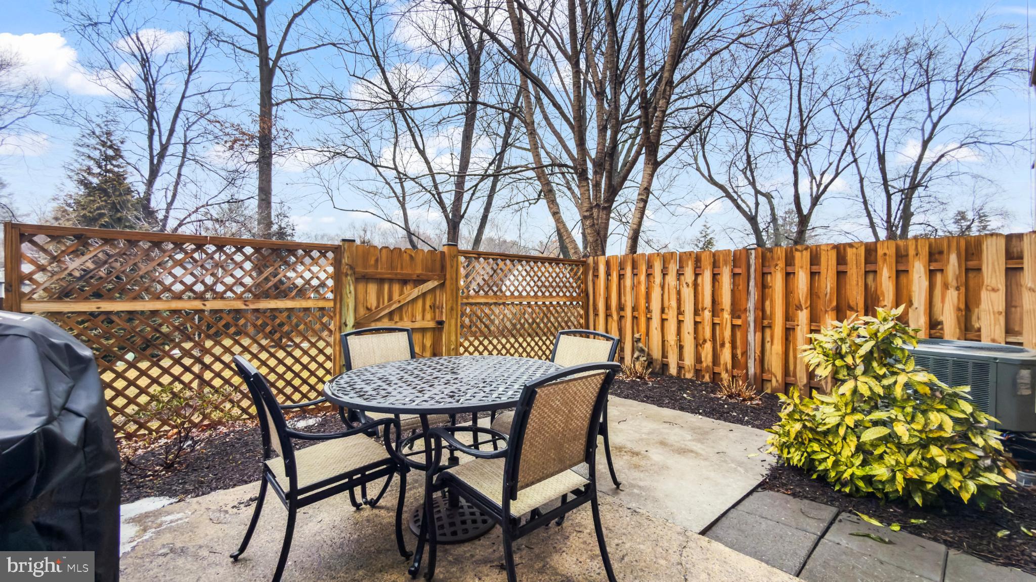 MILL CREEK - Residential