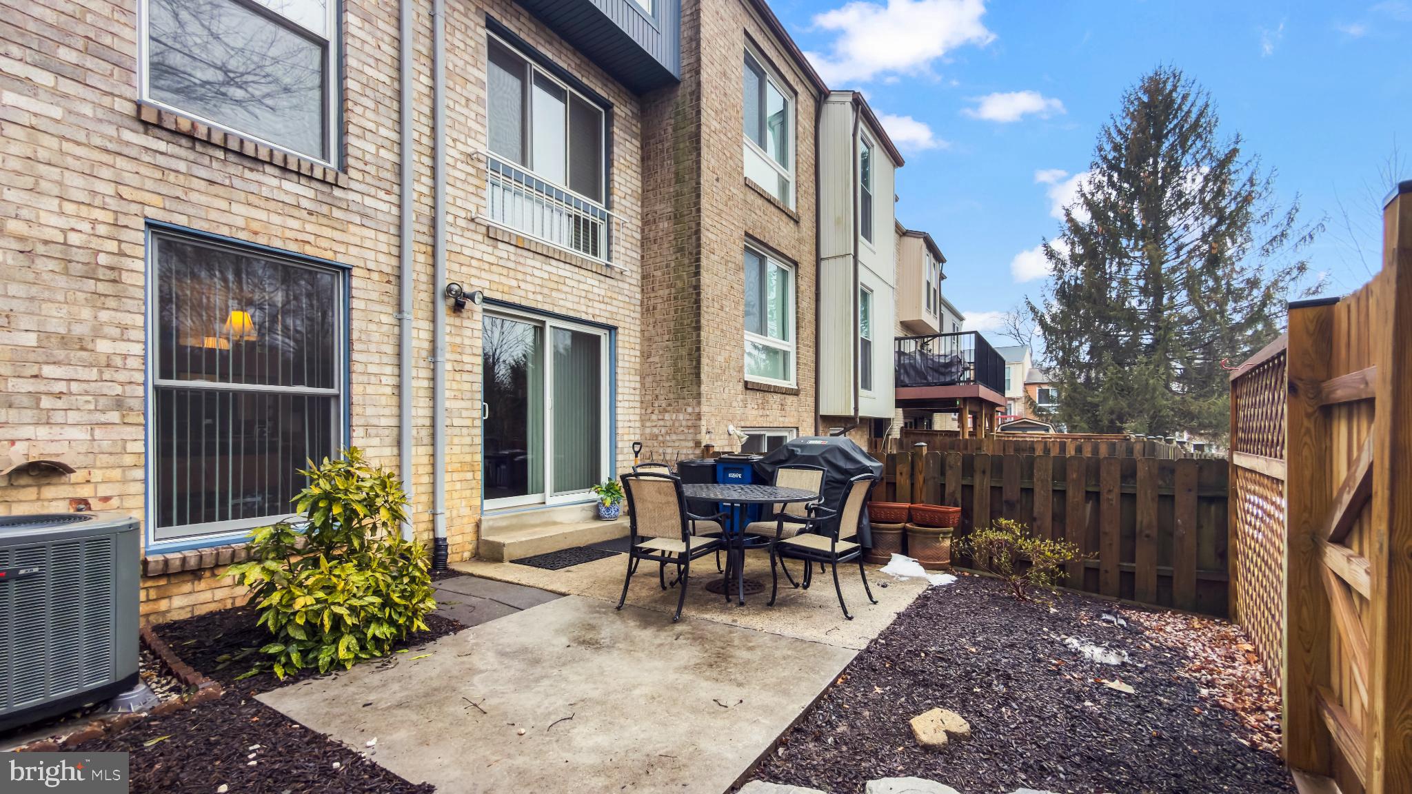 MILL CREEK - Residential