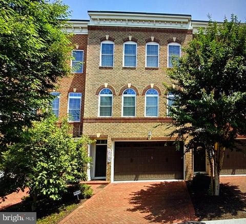 Townhouse For Sale - 10123 Wootton Crest Way<br/> ROCKVILLE, MD 20850