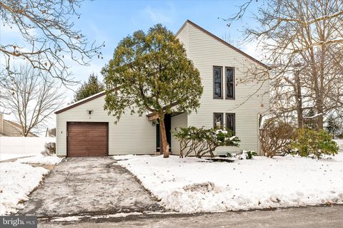 13 PENNINGTON ROAD EAST WINDSOR NJ 08520